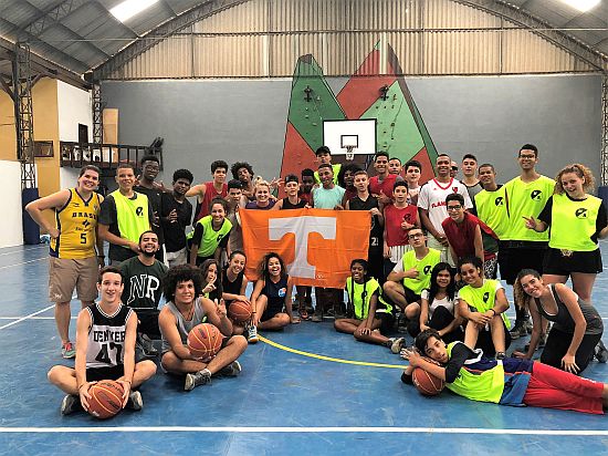 Huffman and basketball players from Minas Gerais pose for a group photo after a clinic